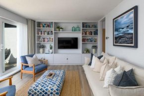 HIGH TIDE - Luxury 2 bed apartment with parking